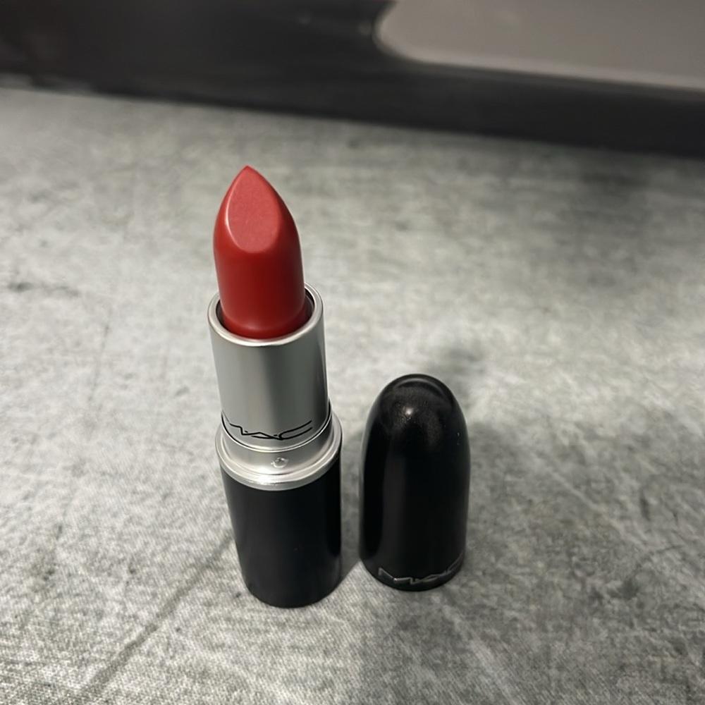 MAC Matte lipstick - Picture 4 of 4